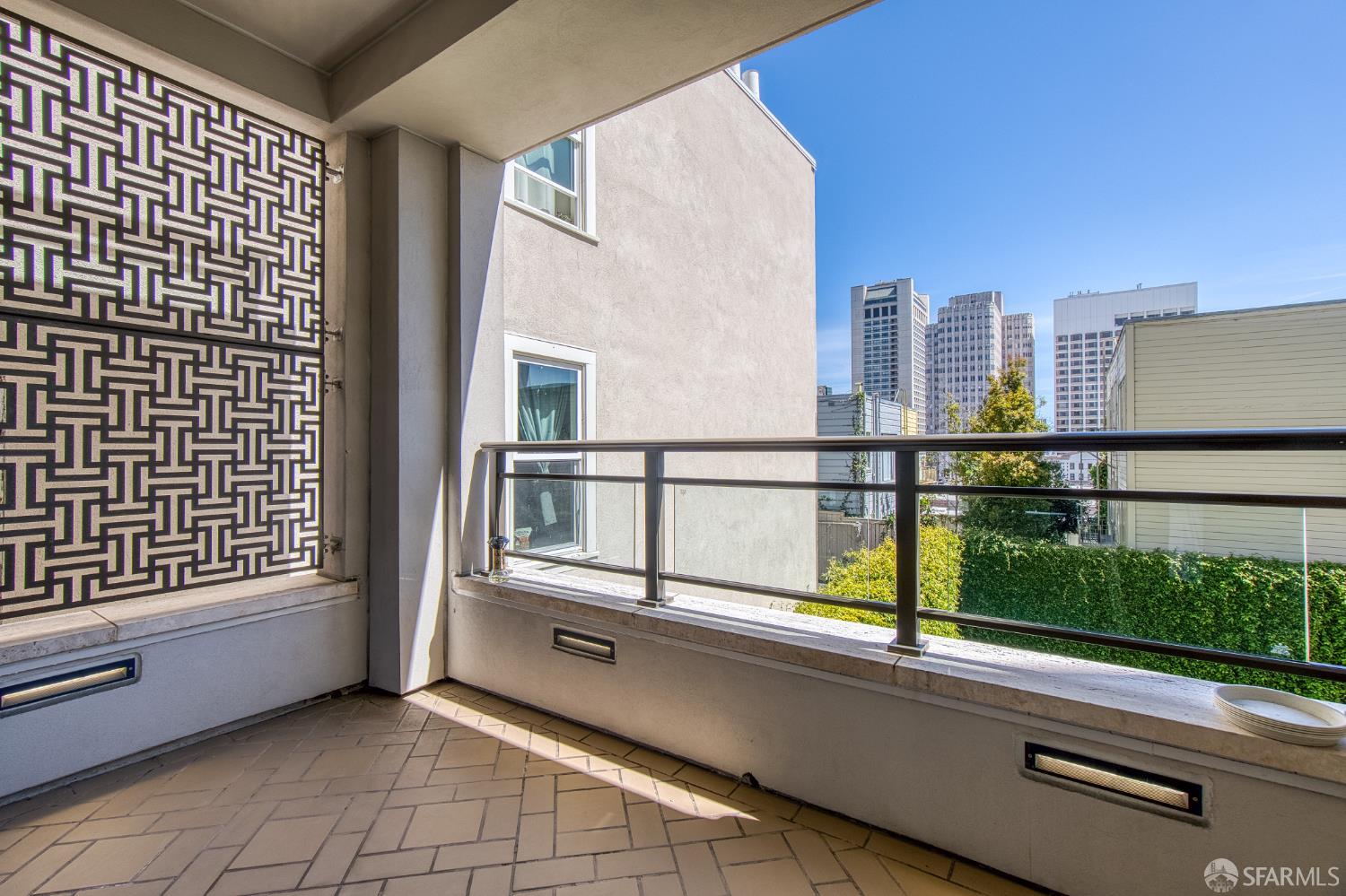 875 California Street # 403