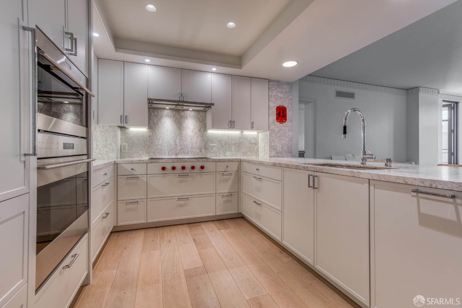 875 California Street # 403