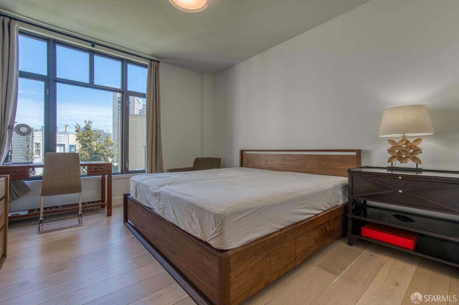 875 California Street # 403