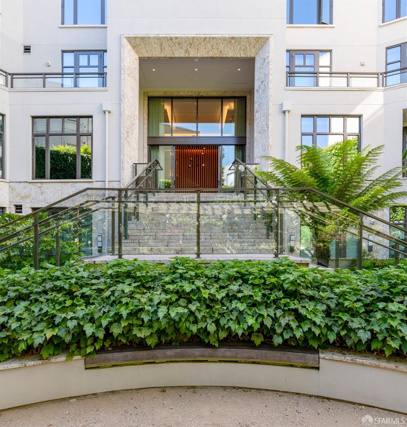 875 California Street # 403