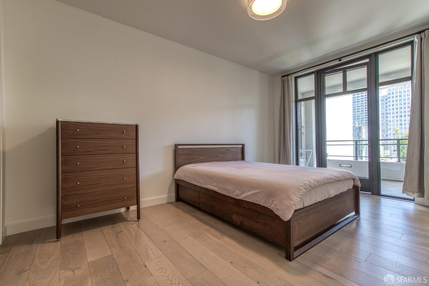 875 California Street # 403