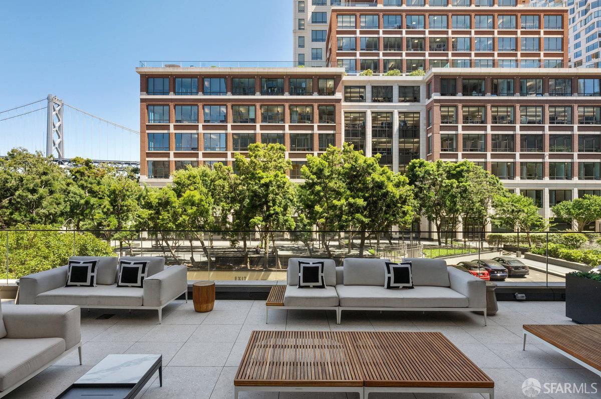 1 Steuart Lane # 1606