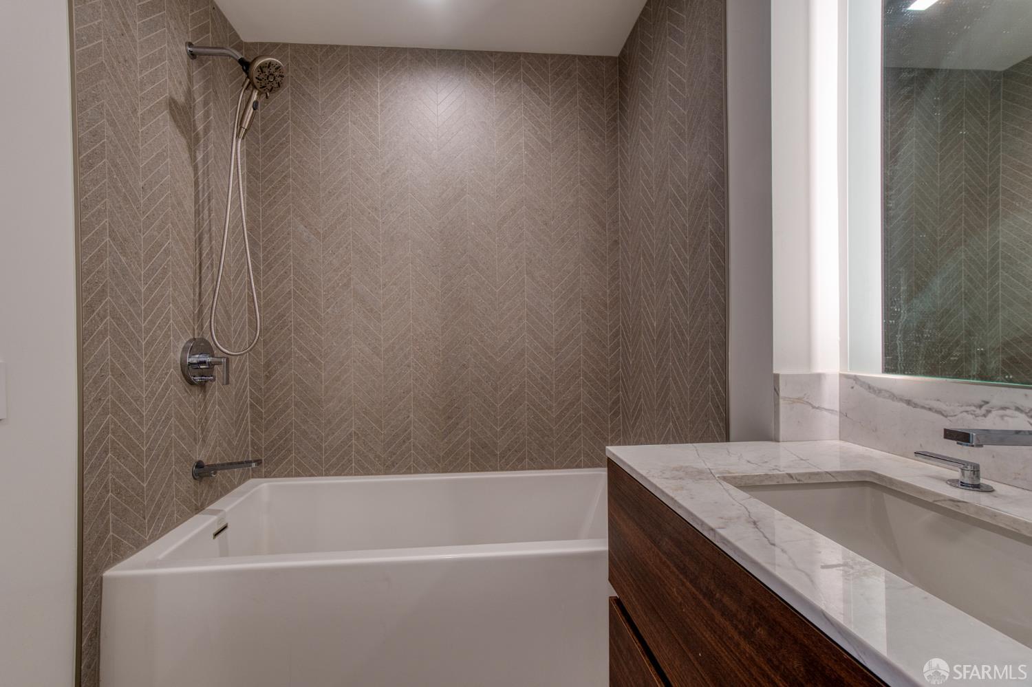 280 Spear Street # 9C