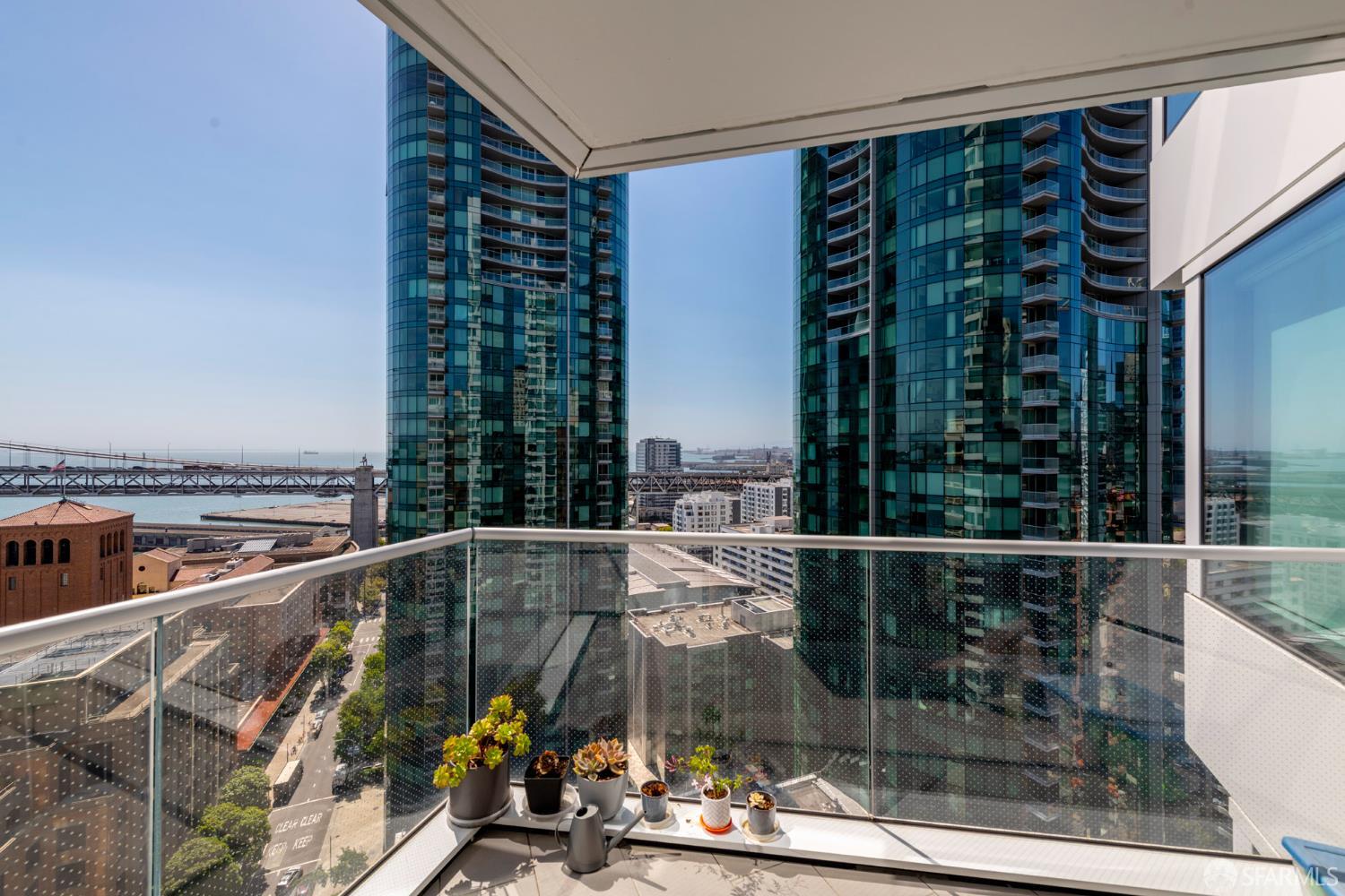 280 Spear Street # 22E