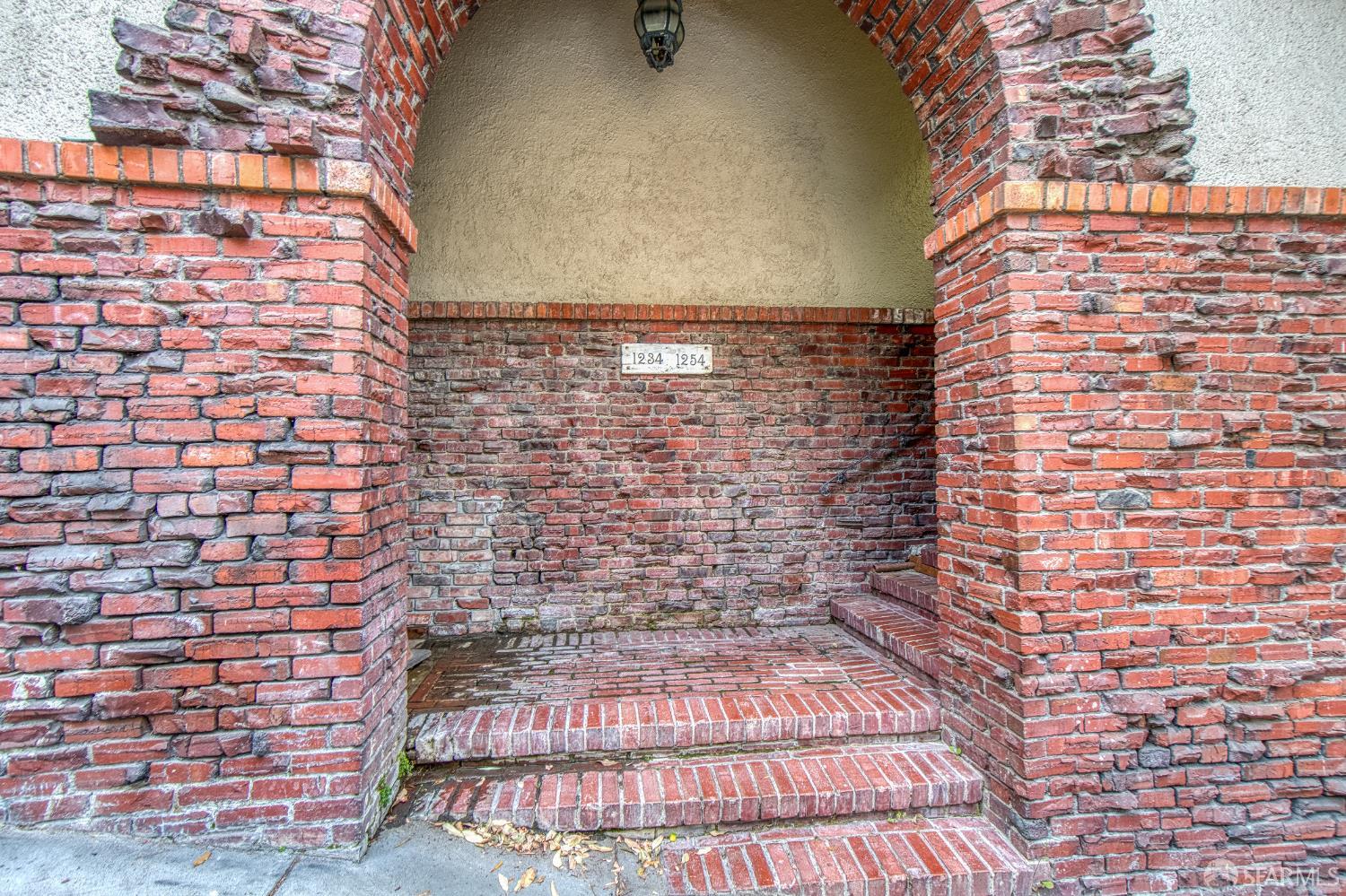 1244 Washington Street