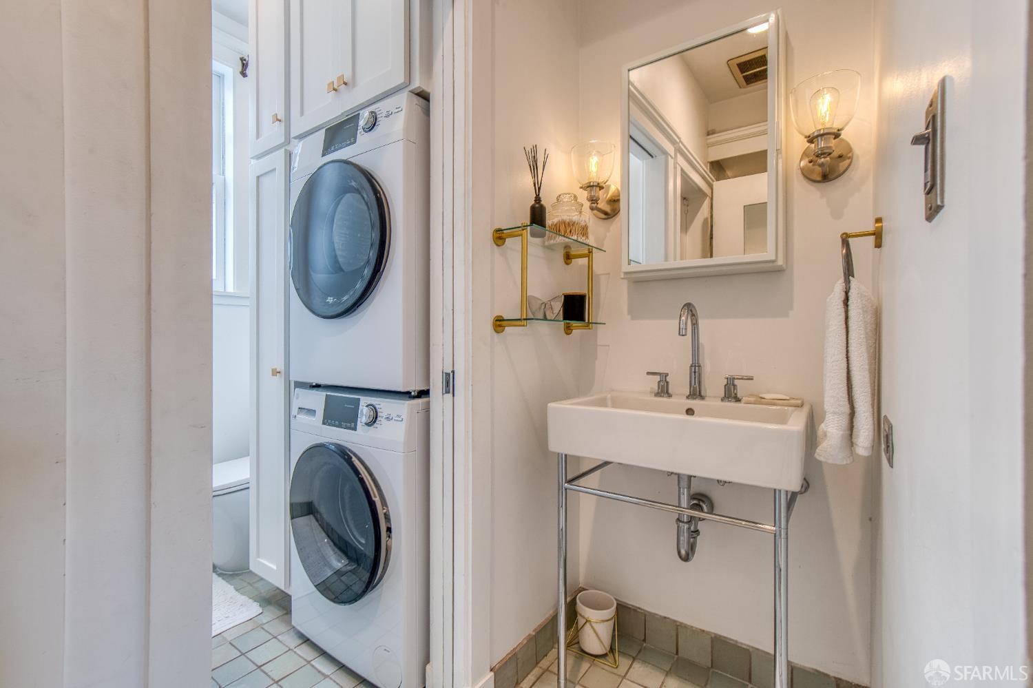 1244 Washington Street