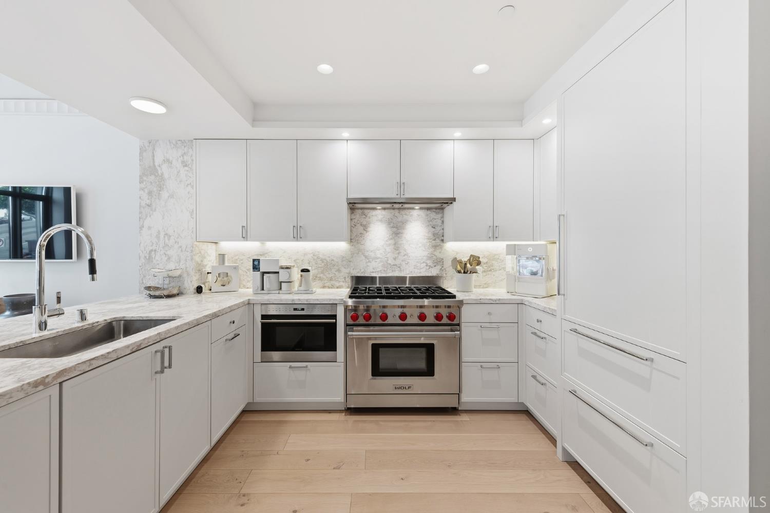 875 California Street # 407