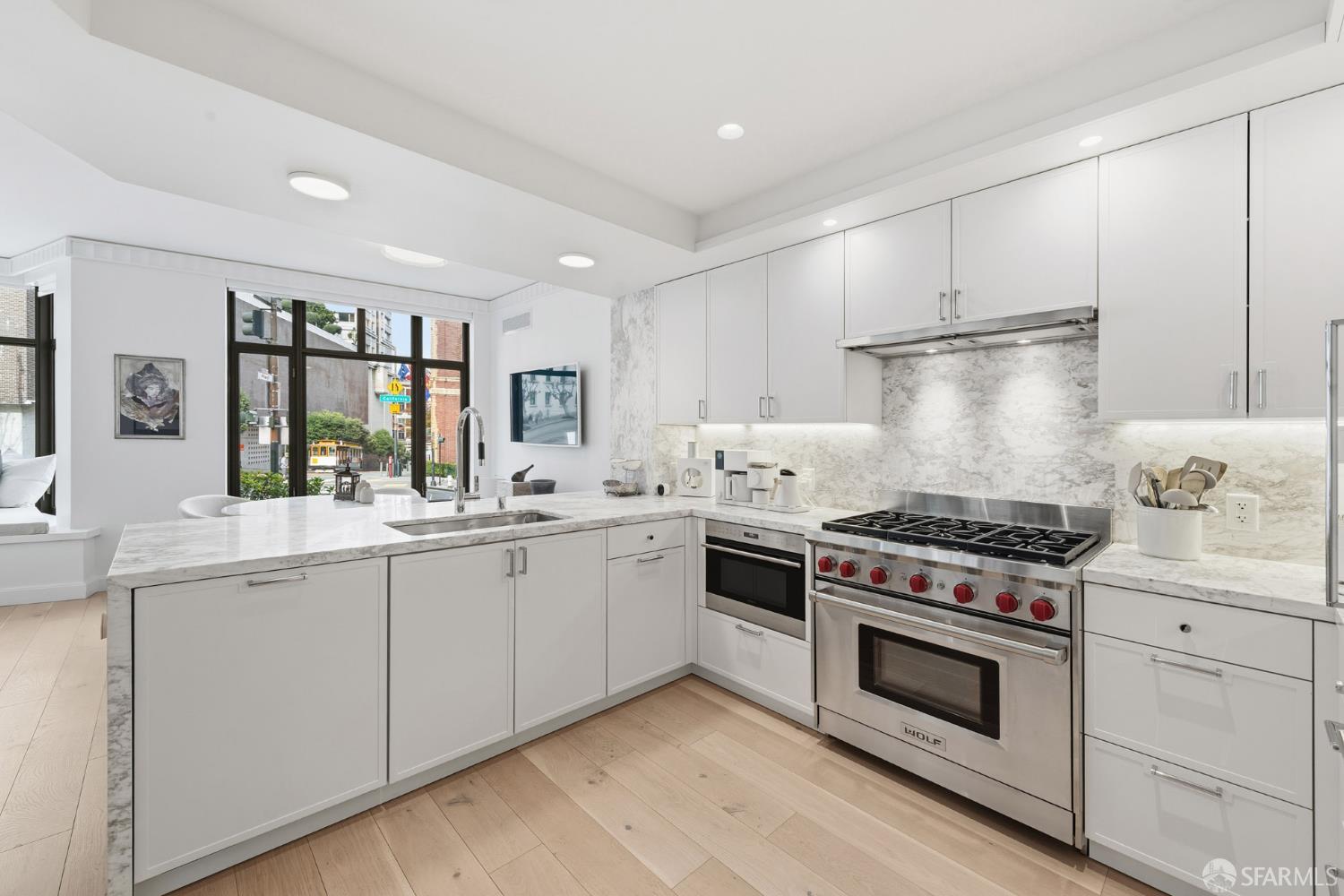 875 California Street # 407