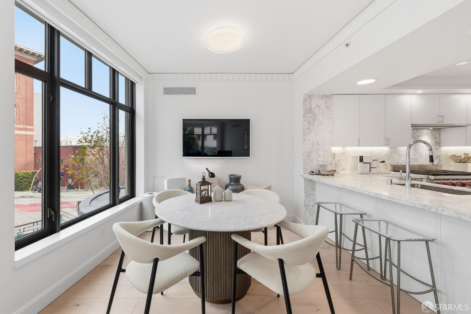 875 California Street # 407