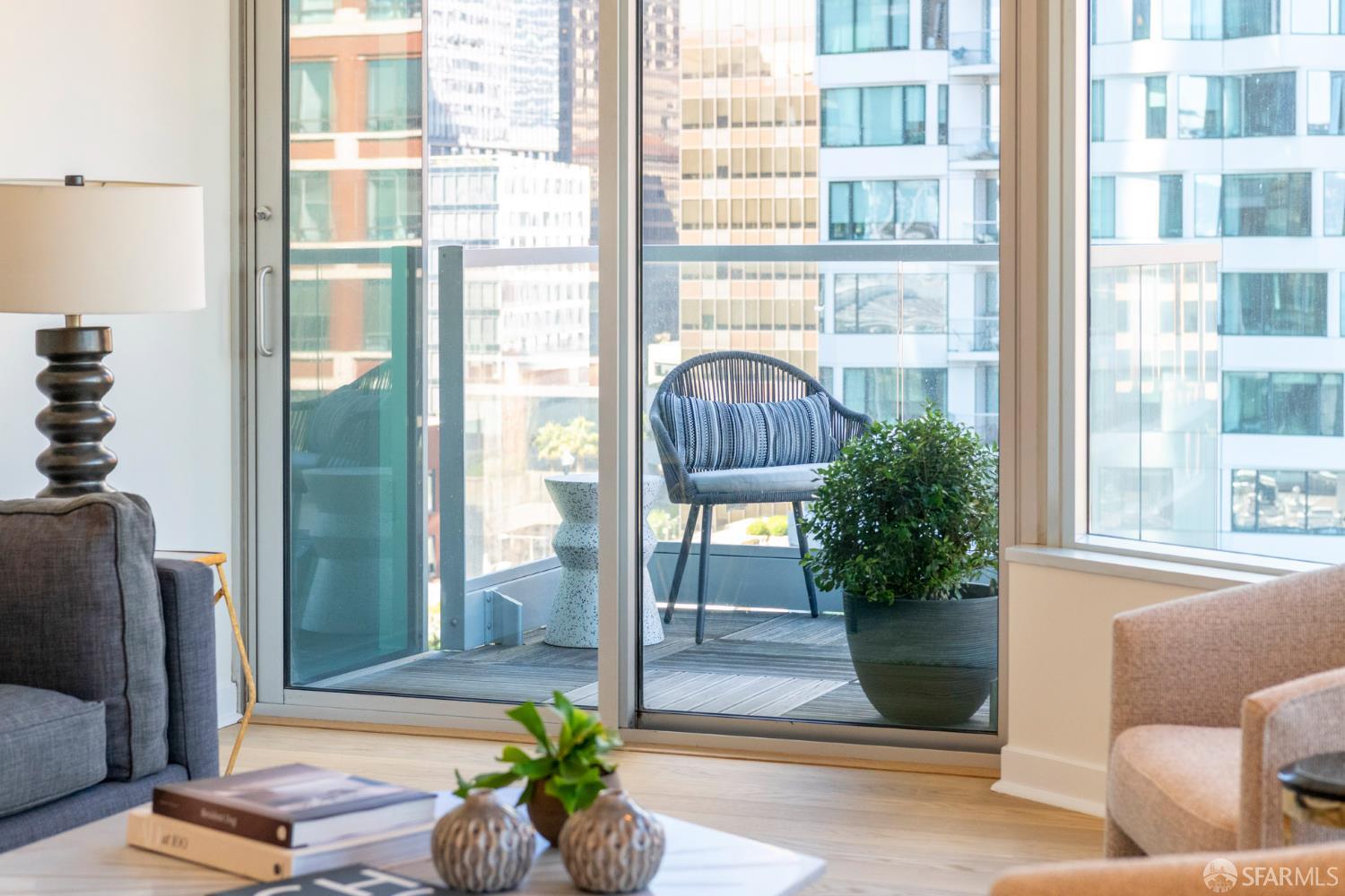 338 Spear Street # 14B