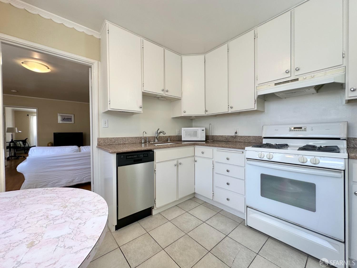 2006 Laguna Street # 2012