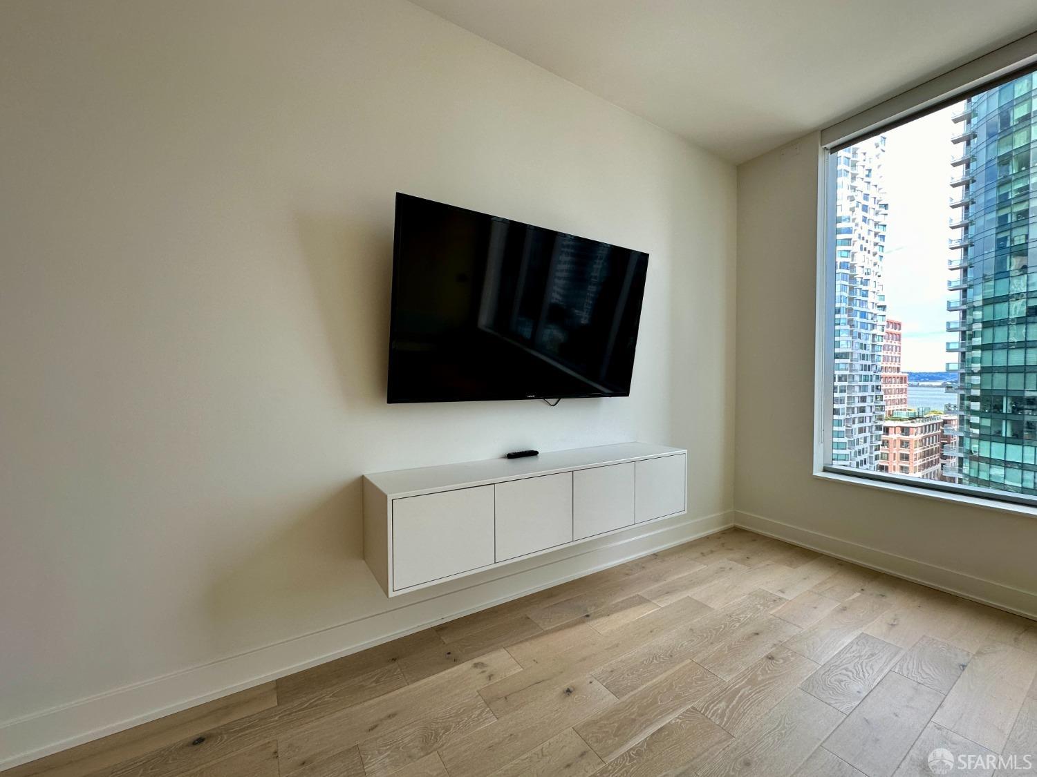 201 Folsom Street # 15D
