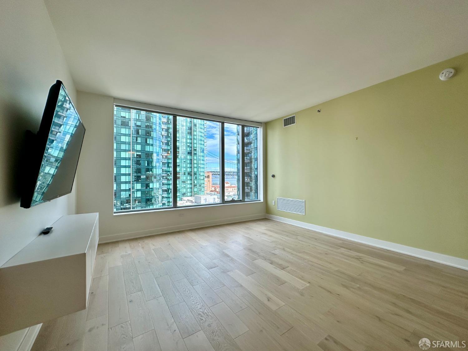 201 Folsom Street # 15D
