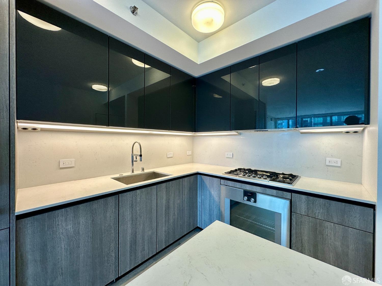 201 Folsom Street # 15D