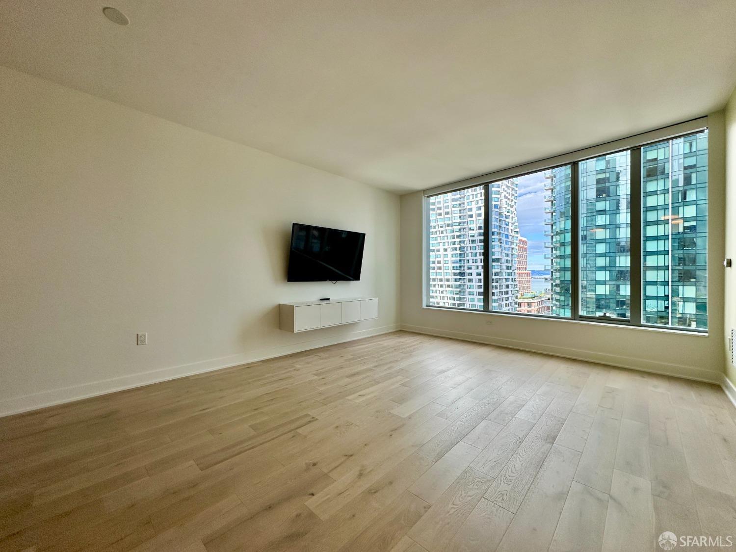 201 Folsom Street # 15D