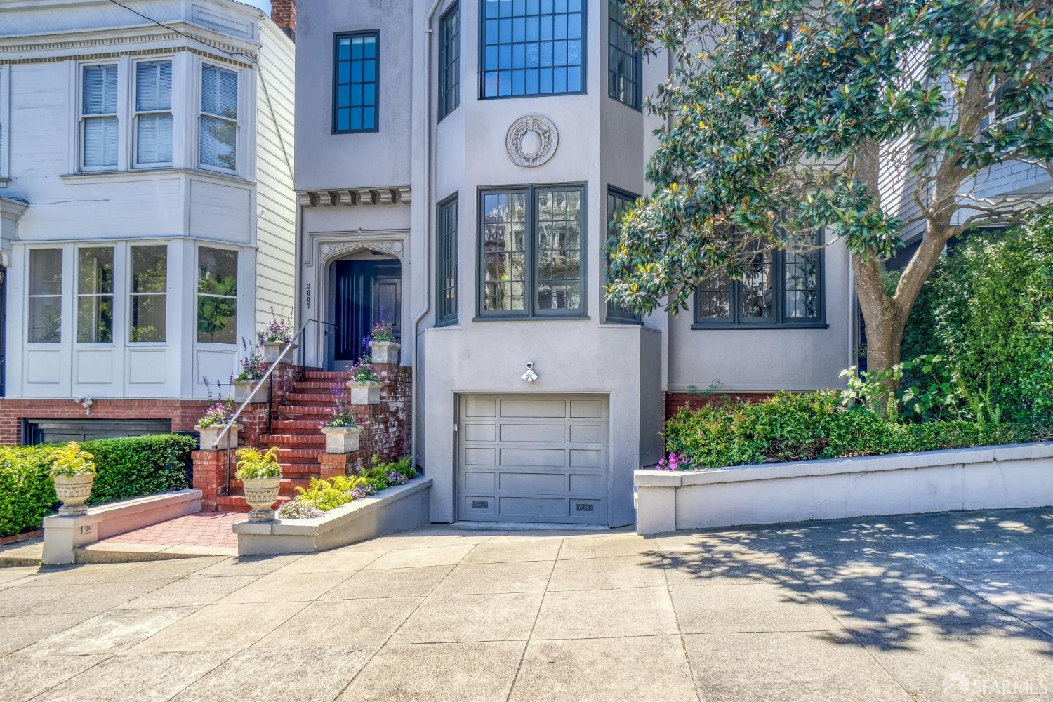 3007 Jackson Street