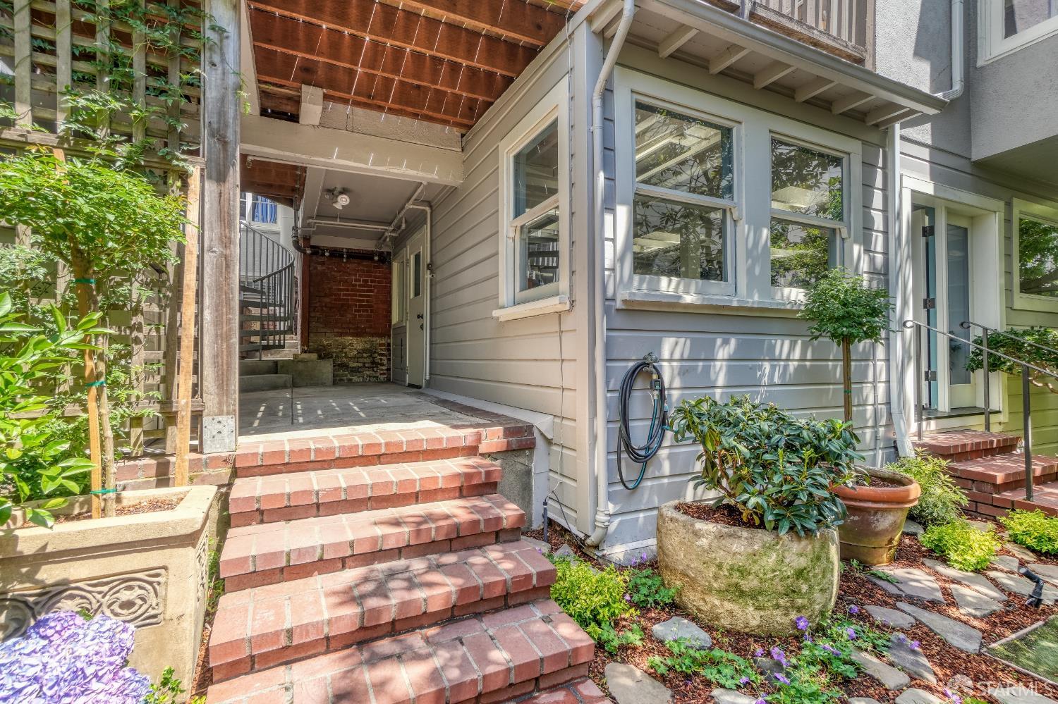 3007 Jackson Street