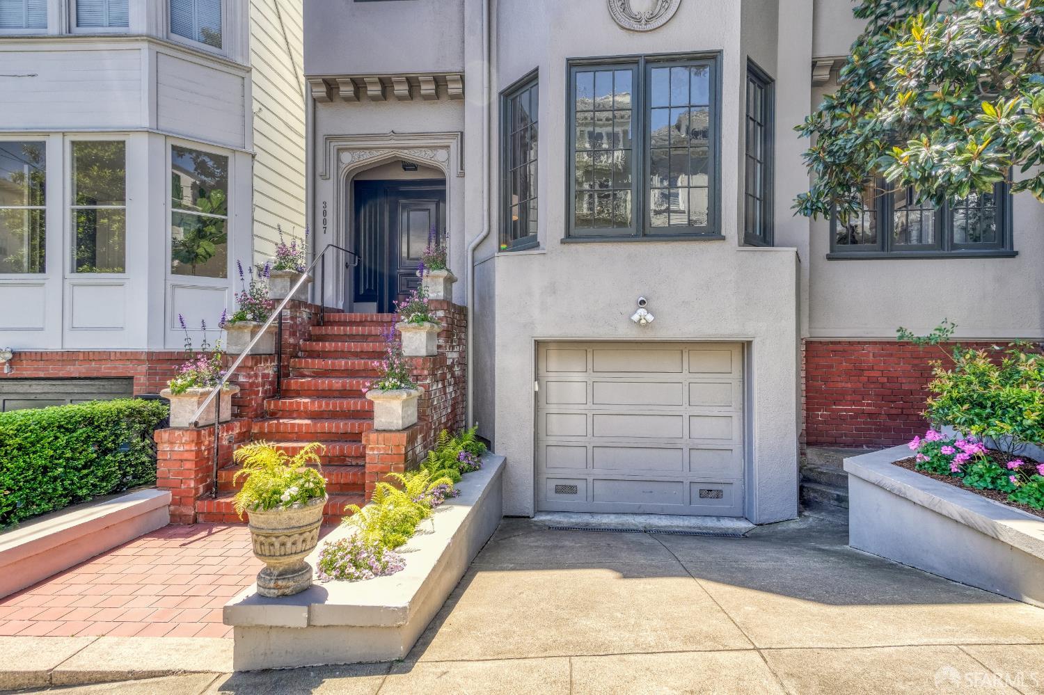 3007 Jackson Street