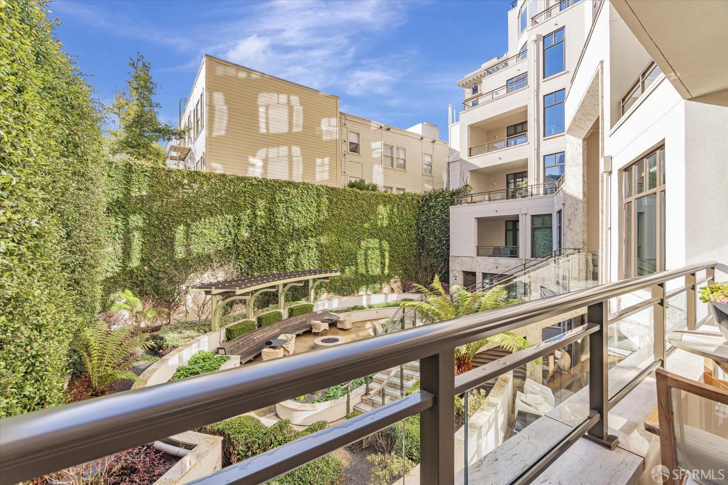 875 California Street # 202