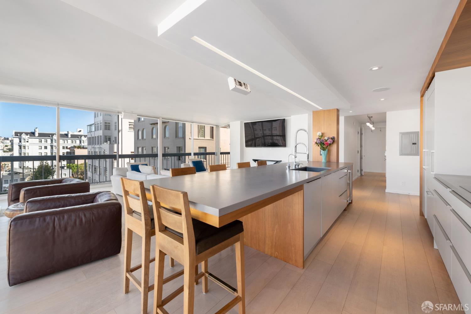 1998 Broadway Unit 805
