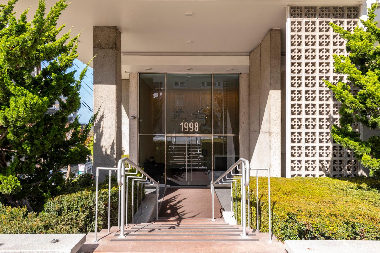 1998 Broadway Unit 805