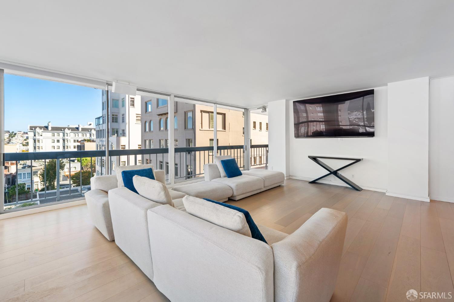 1998 Broadway Unit 805
