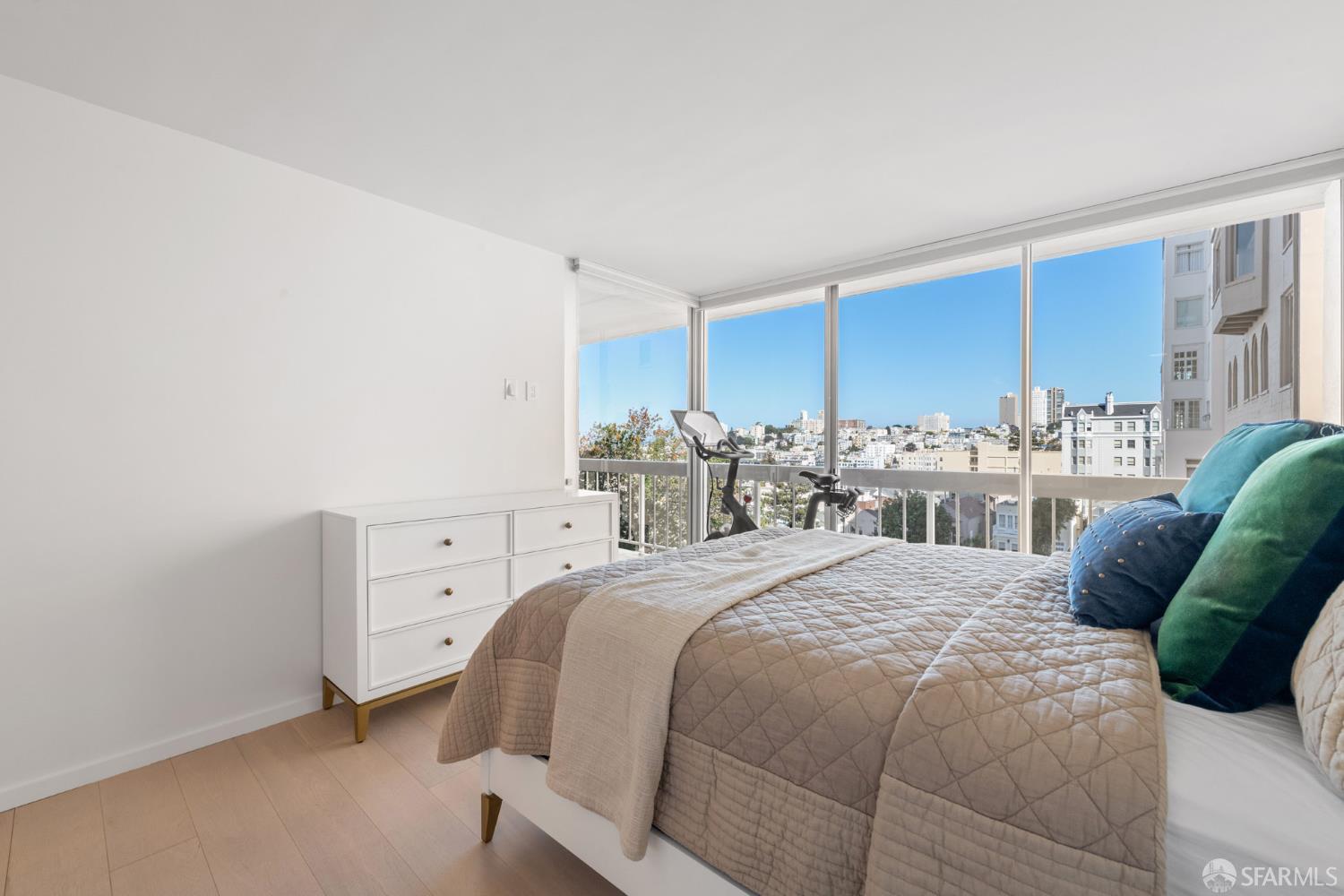1998 Broadway Unit 805