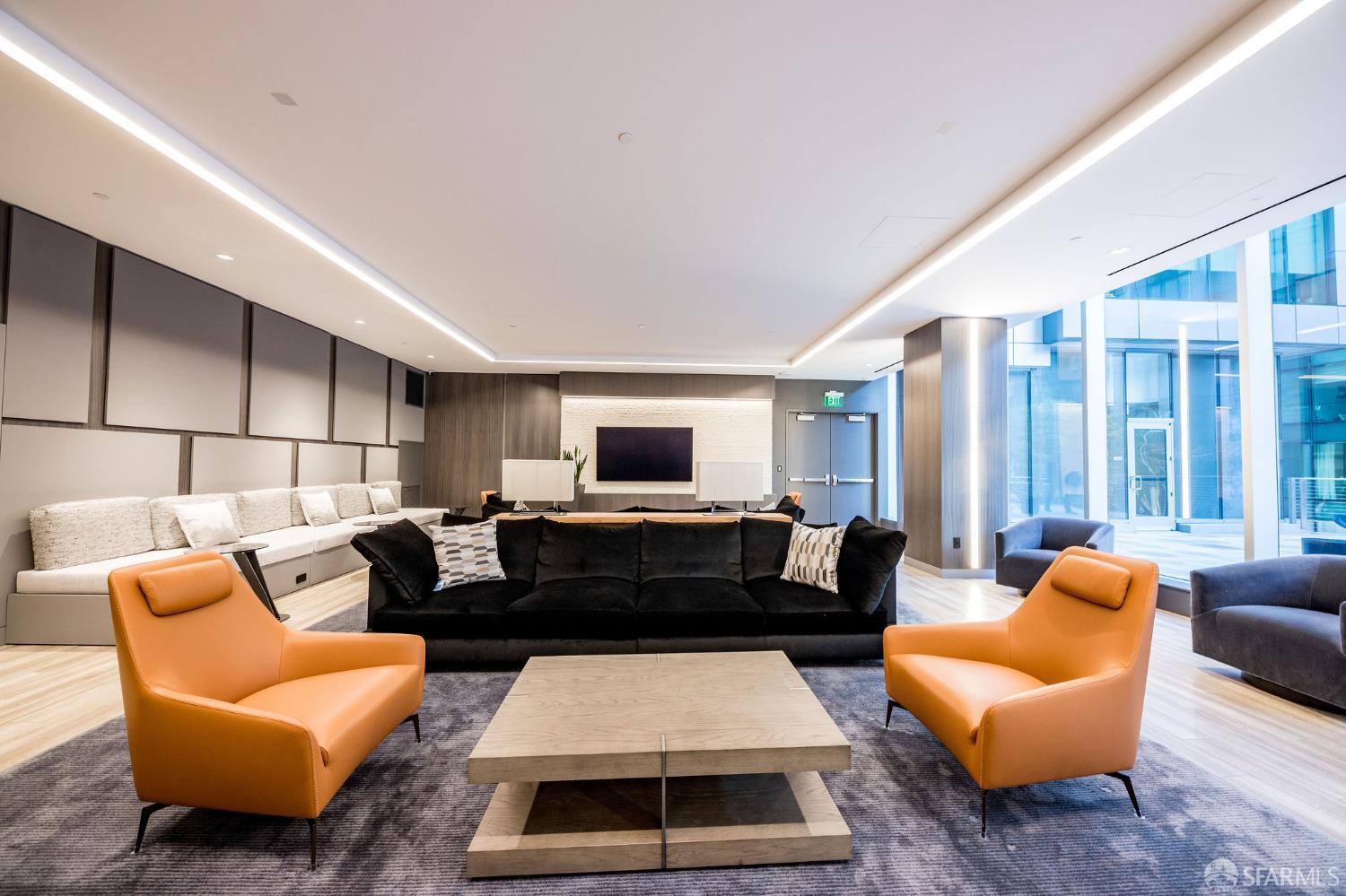 318 Spear Street # 4E