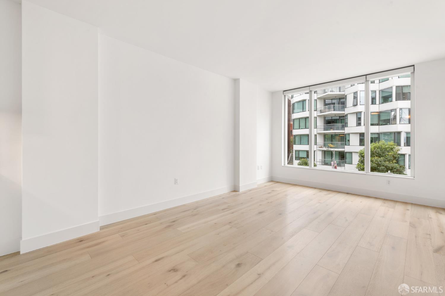 318 Spear Street # 4E