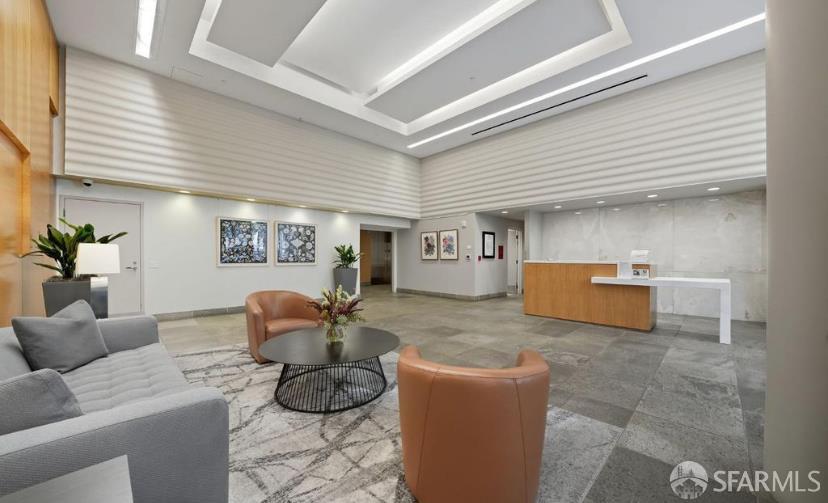 318 Spear Street # 4E
