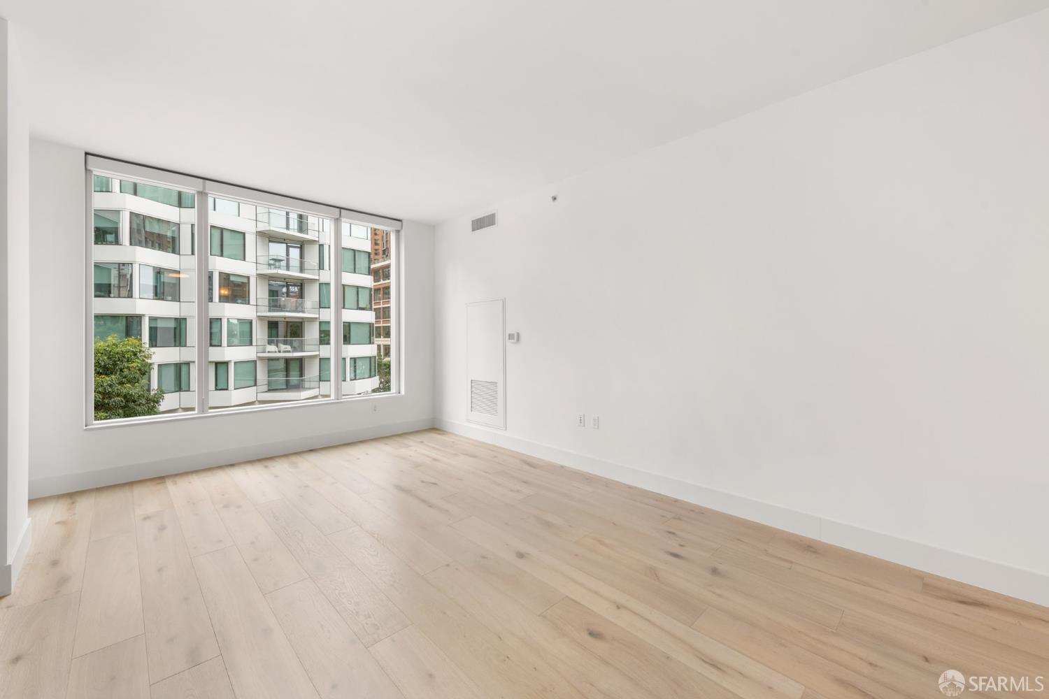 318 Spear Street # 4E