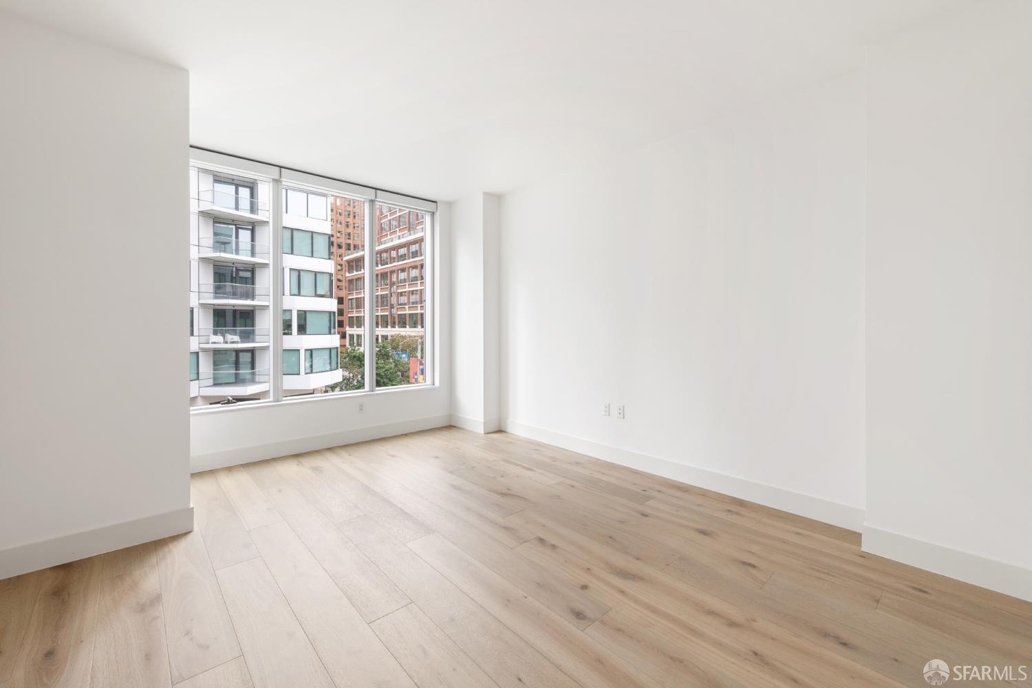 318 Spear Street # 4E