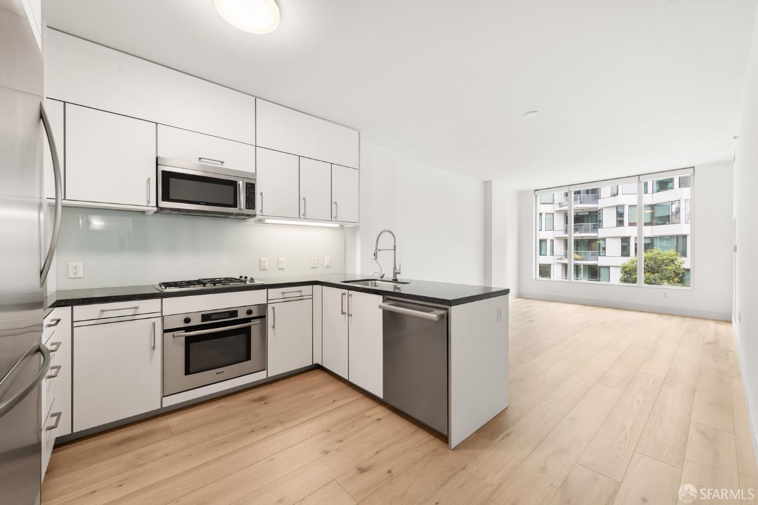 318 Spear Street # 4E
