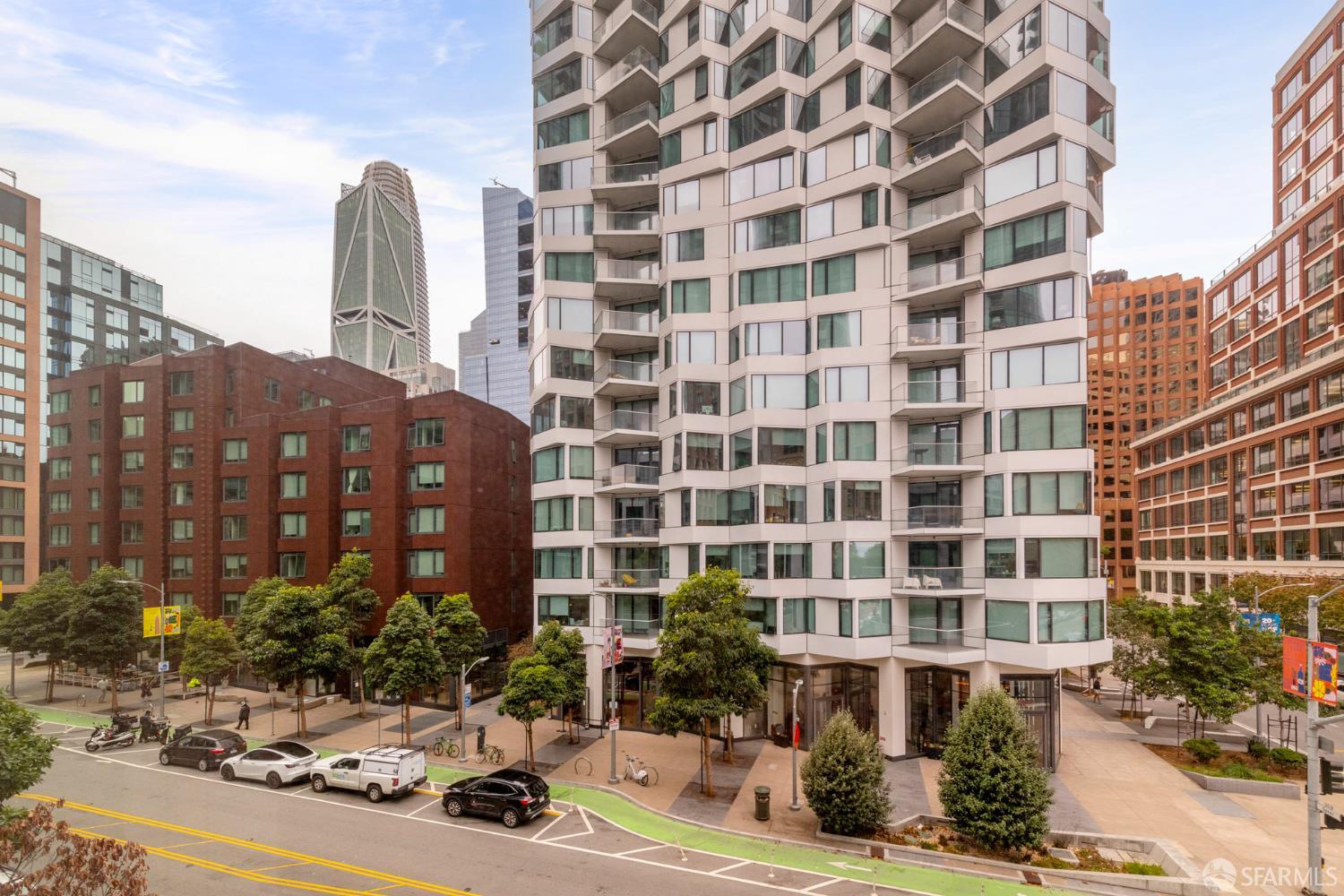 318 Spear Street # 4E