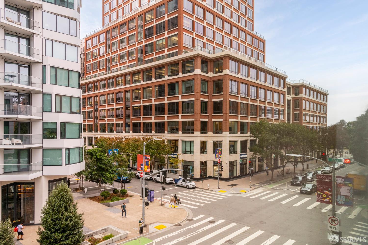 318 Spear Street # 4E