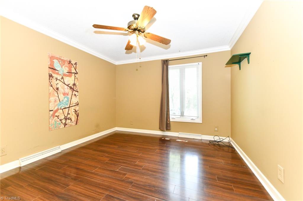 3106 Merryweather Road