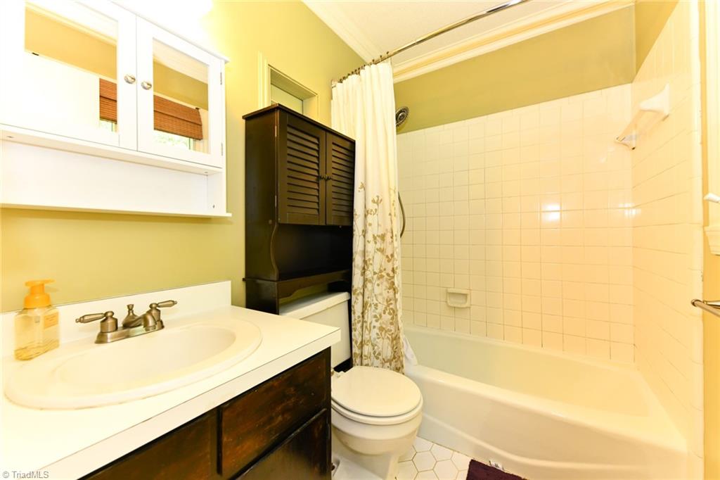 3106 Merryweather Road