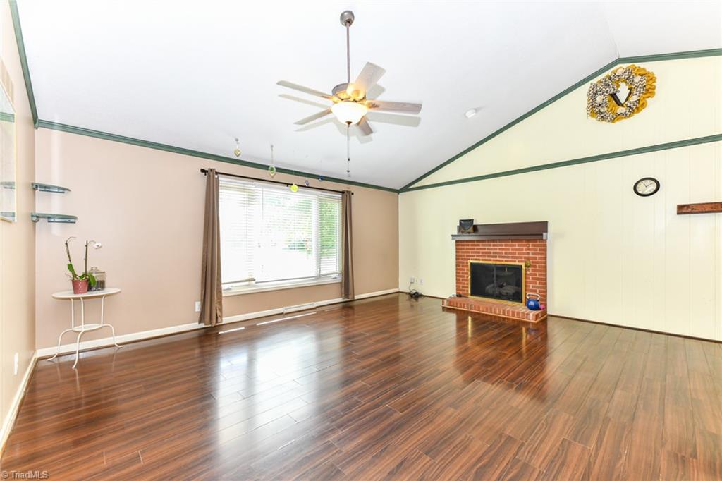 3106 Merryweather Road