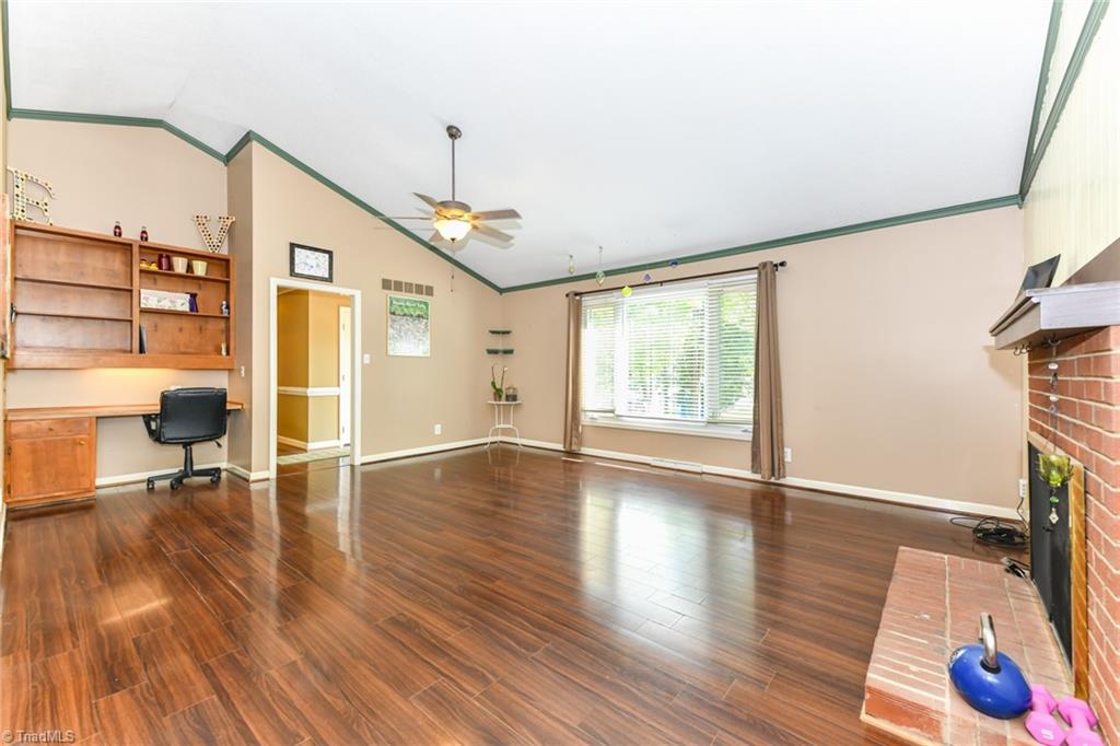 3106 Merryweather Road