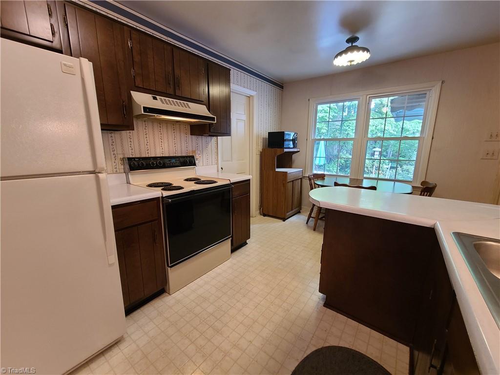 3905 Kalloramo Drive