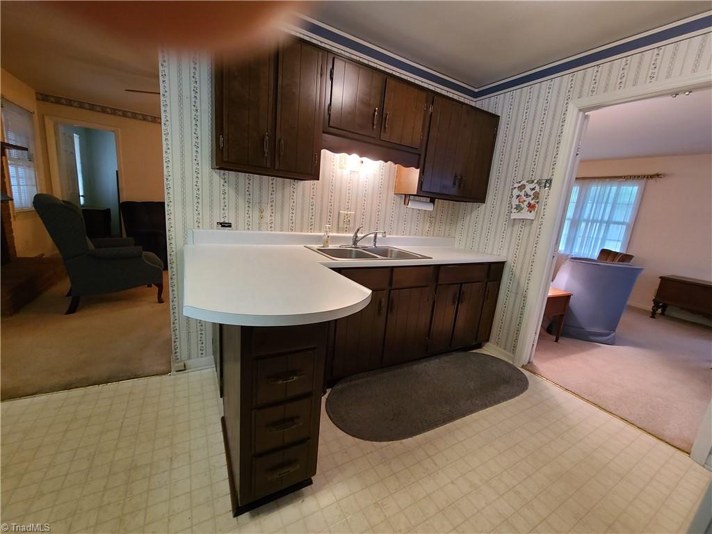 3905 Kalloramo Drive