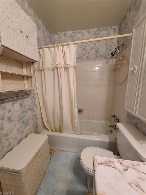 3905 Kalloramo Drive