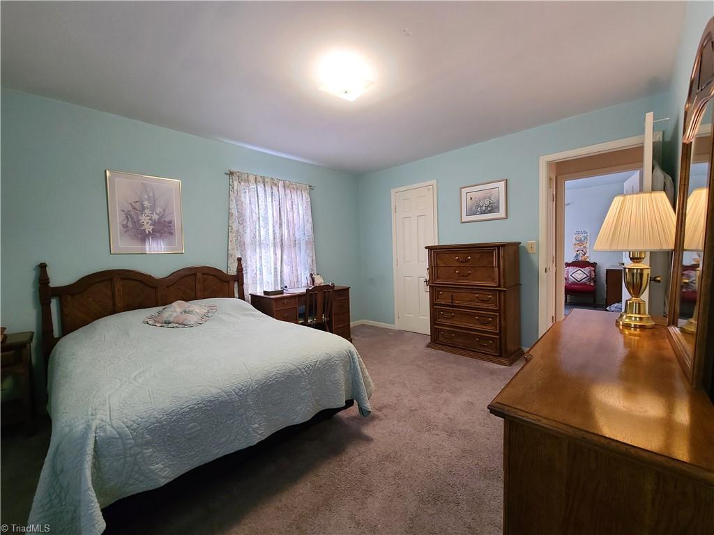 3905 Kalloramo Drive