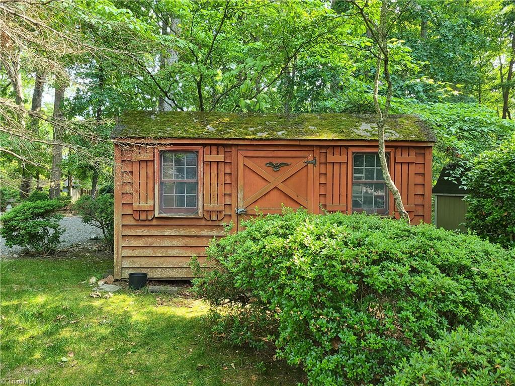 3905 Kalloramo Drive