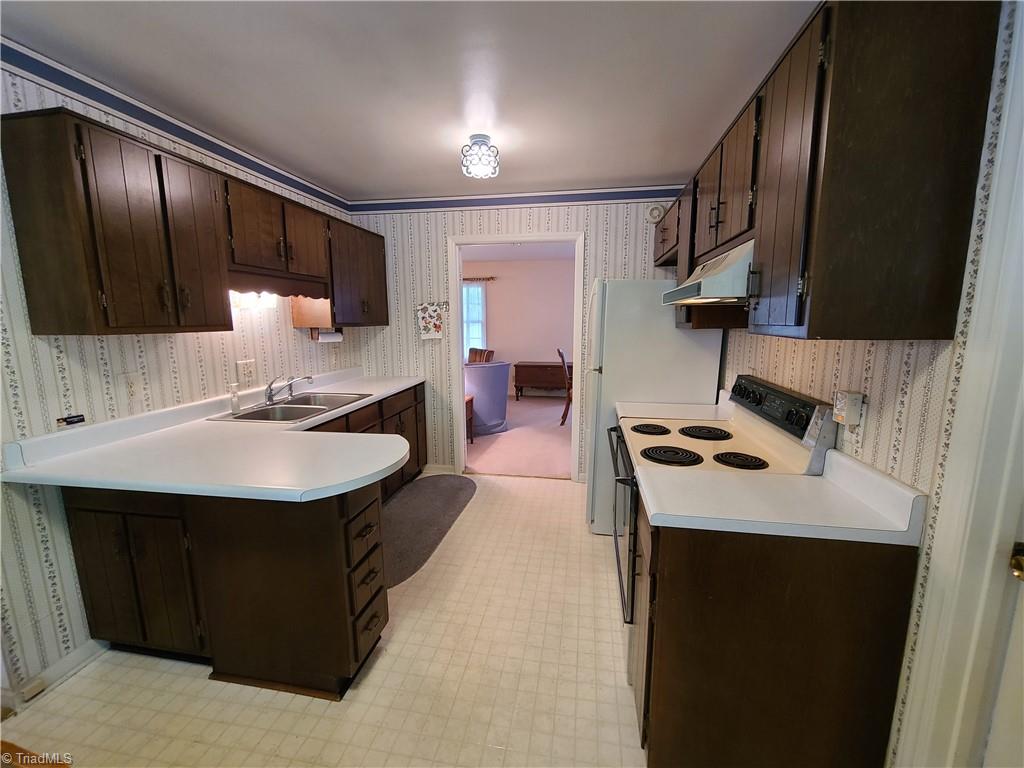 3905 Kalloramo Drive