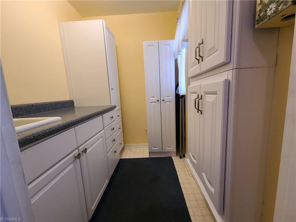 3905 Kalloramo Drive