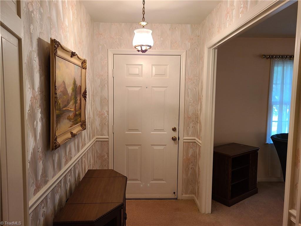 3905 Kalloramo Drive