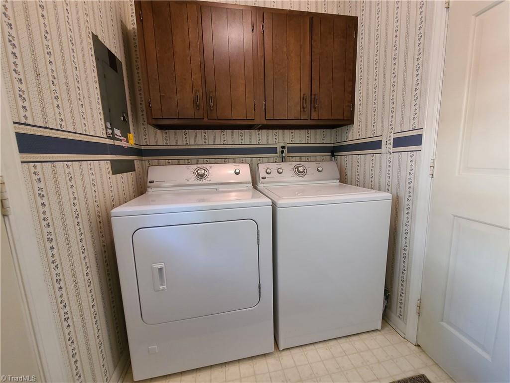 3905 Kalloramo Drive