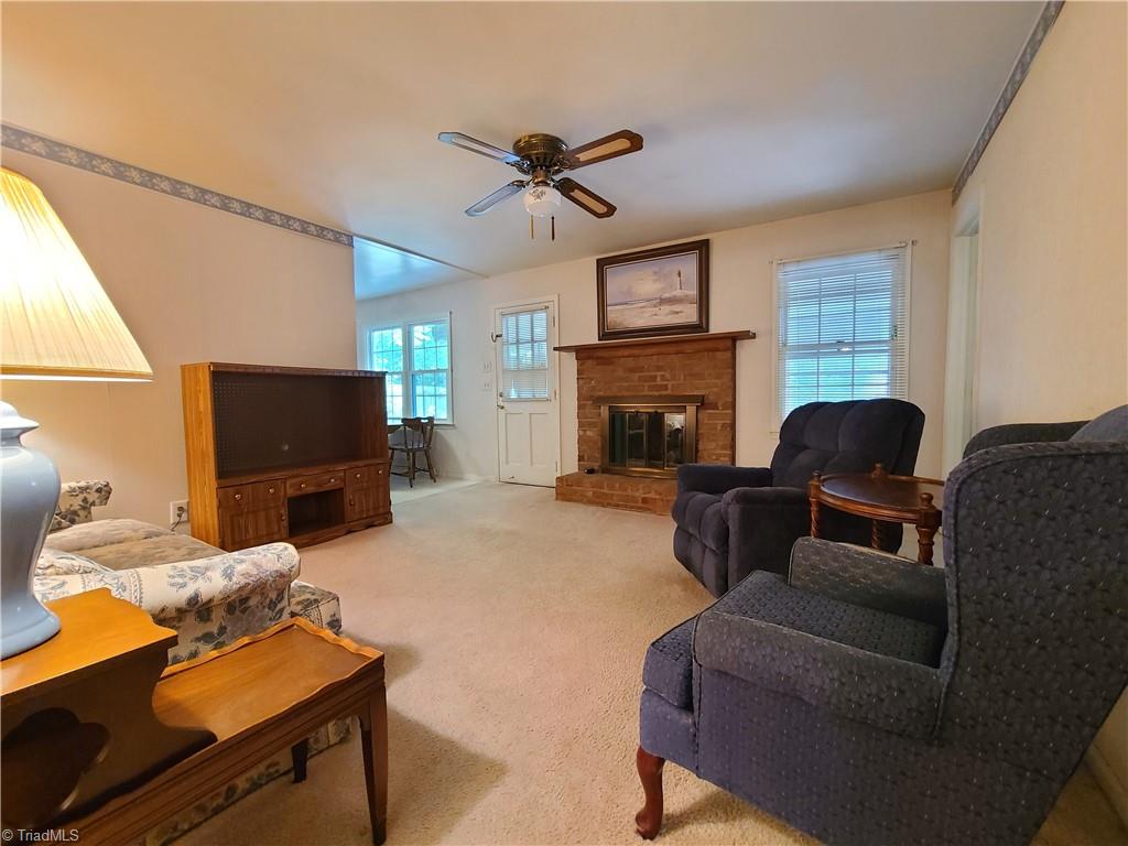 3905 Kalloramo Drive