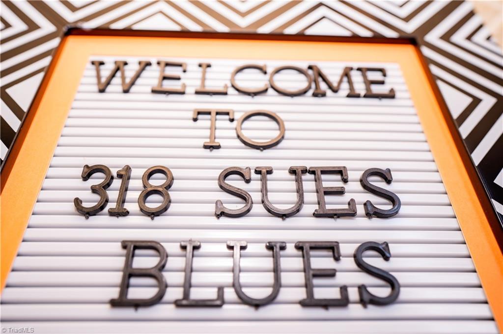 318 Sues Blues Alley